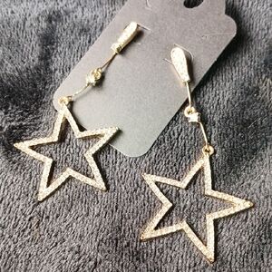 Geometric Gold Star Earrings Modern Design